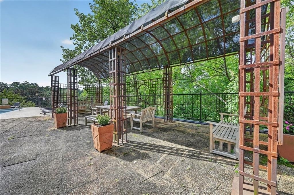 2285 Peachtree Road Ne - Photo 16