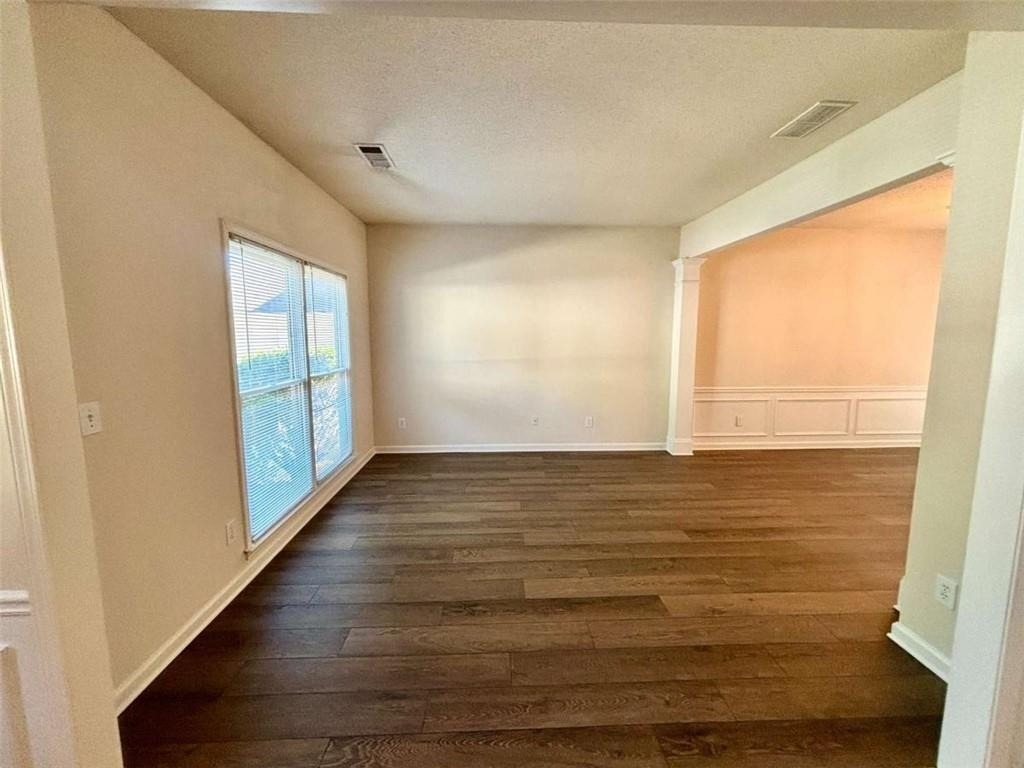 10920 Glenbarr Drive - Photo 4