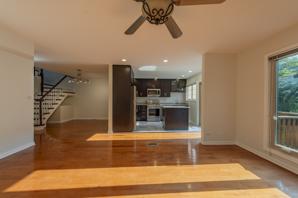 3125 Lake Avenue - Photo 4