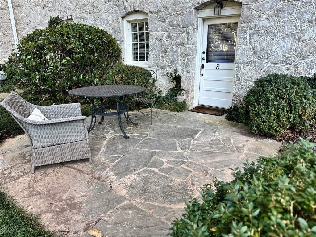2544 Peachtree Road Nw - Photo 1
