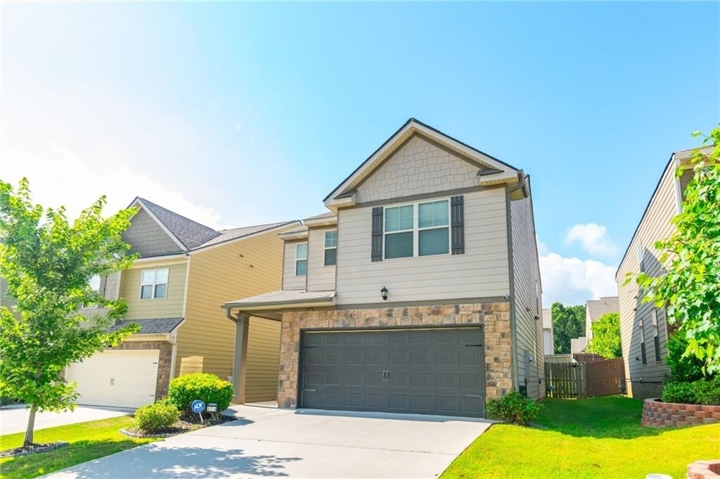 576 Dasheill Lane - Photo 1
