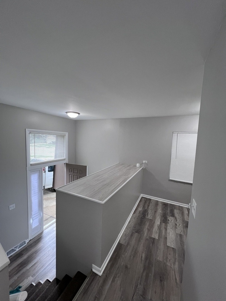 1637 Sheffield Drive - Photo 3