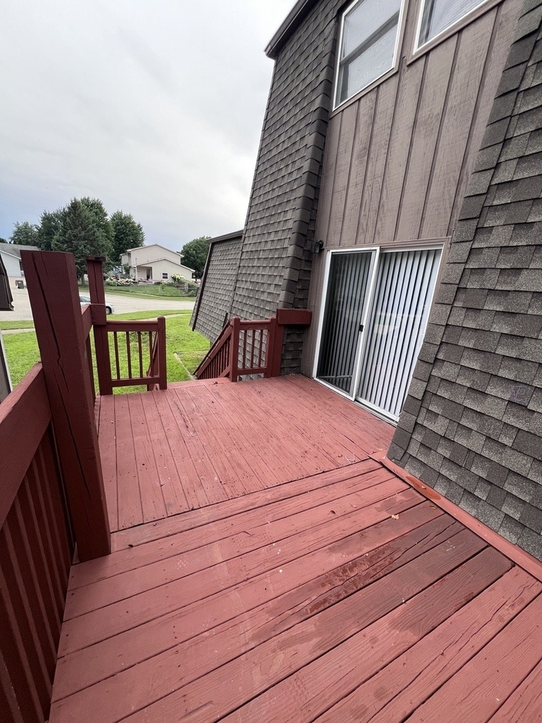 1637 Sheffield Drive - Photo 2