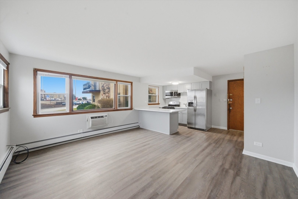 7709 W Marwood Avenue - Photo 1