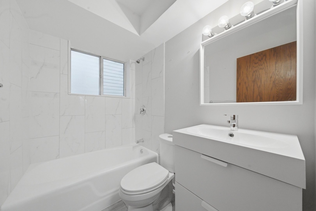 7709 W Marwood Avenue - Photo 7