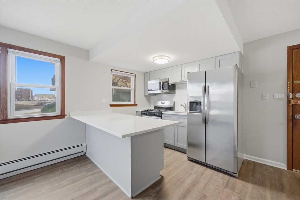 7709 W Marwood Avenue - Photo 3