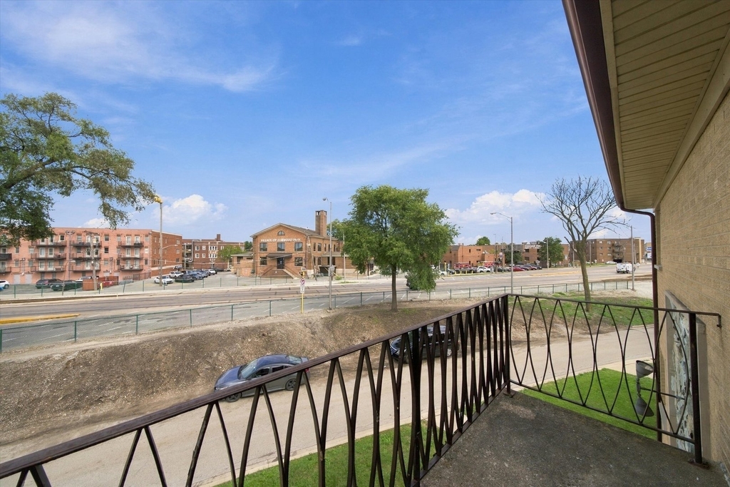 7709 W Marwood Avenue - Photo 21