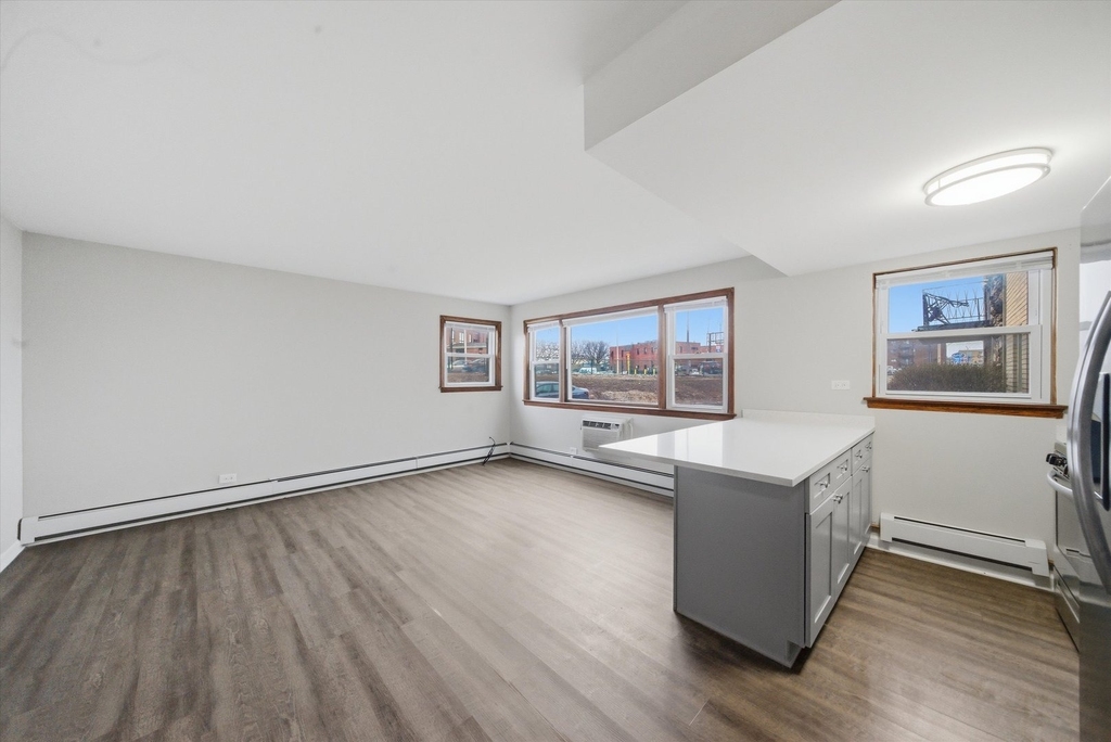 7709 W Marwood Avenue - Photo 2