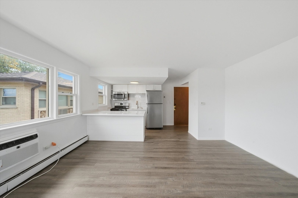 7709 W Marwood Avenue - Photo 5