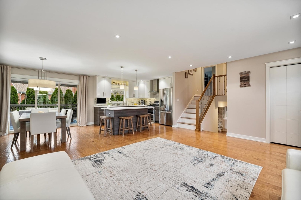 1060 Judy Drive - Photo 3