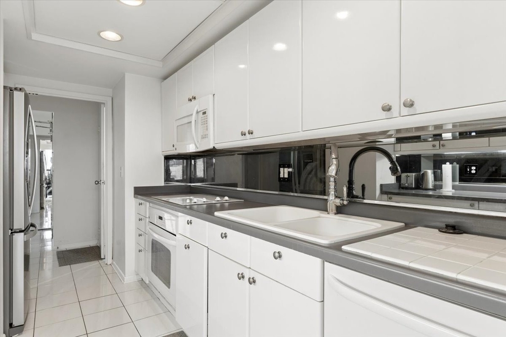 155 N Harbor Drive - Photo 11