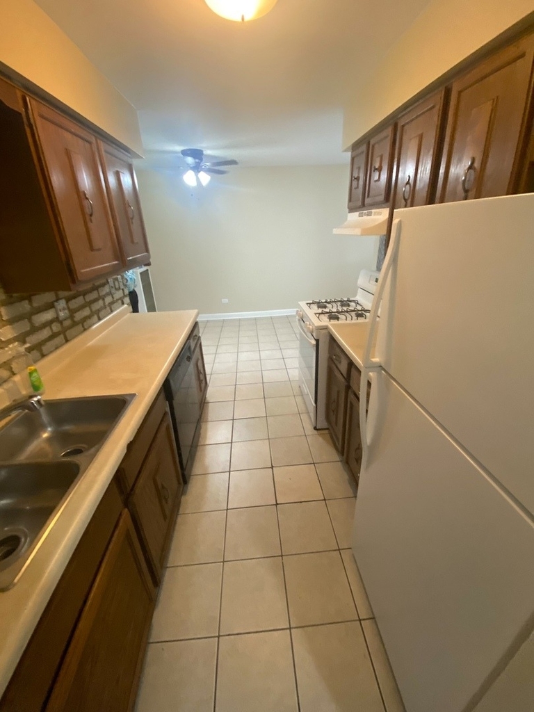1412 Willow Lane - Photo 3