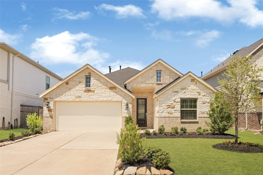 31422 Vineyard Creek Drive - Photo 0