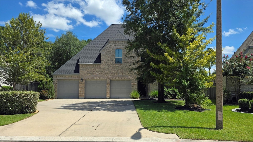142 Mayfield Drive - Photo 1