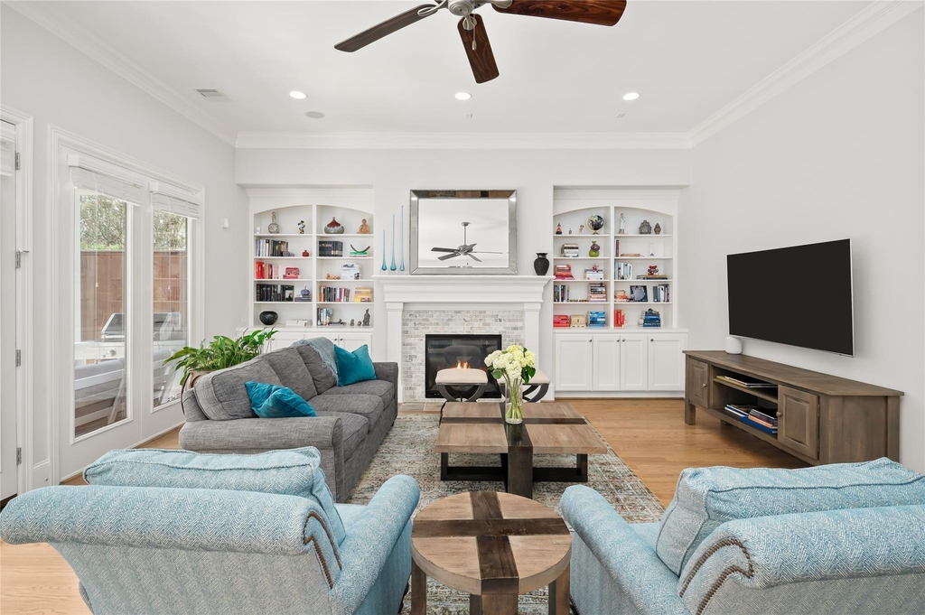2215 Branard Street - Photo 7