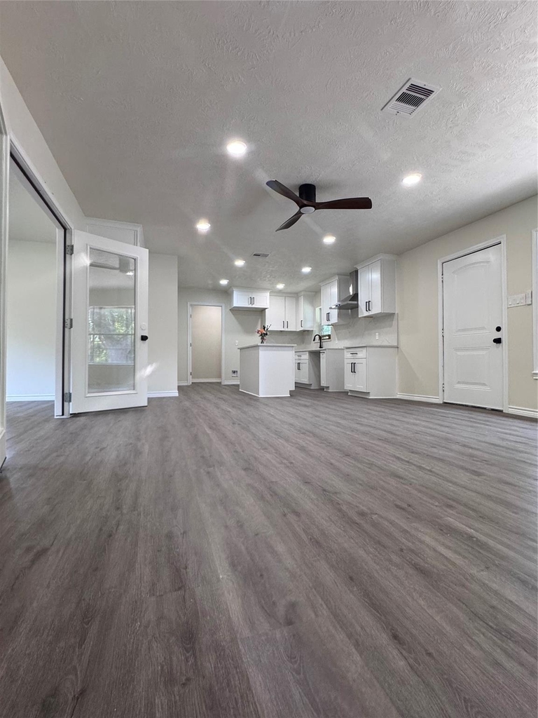 319 E South Street - Photo 8