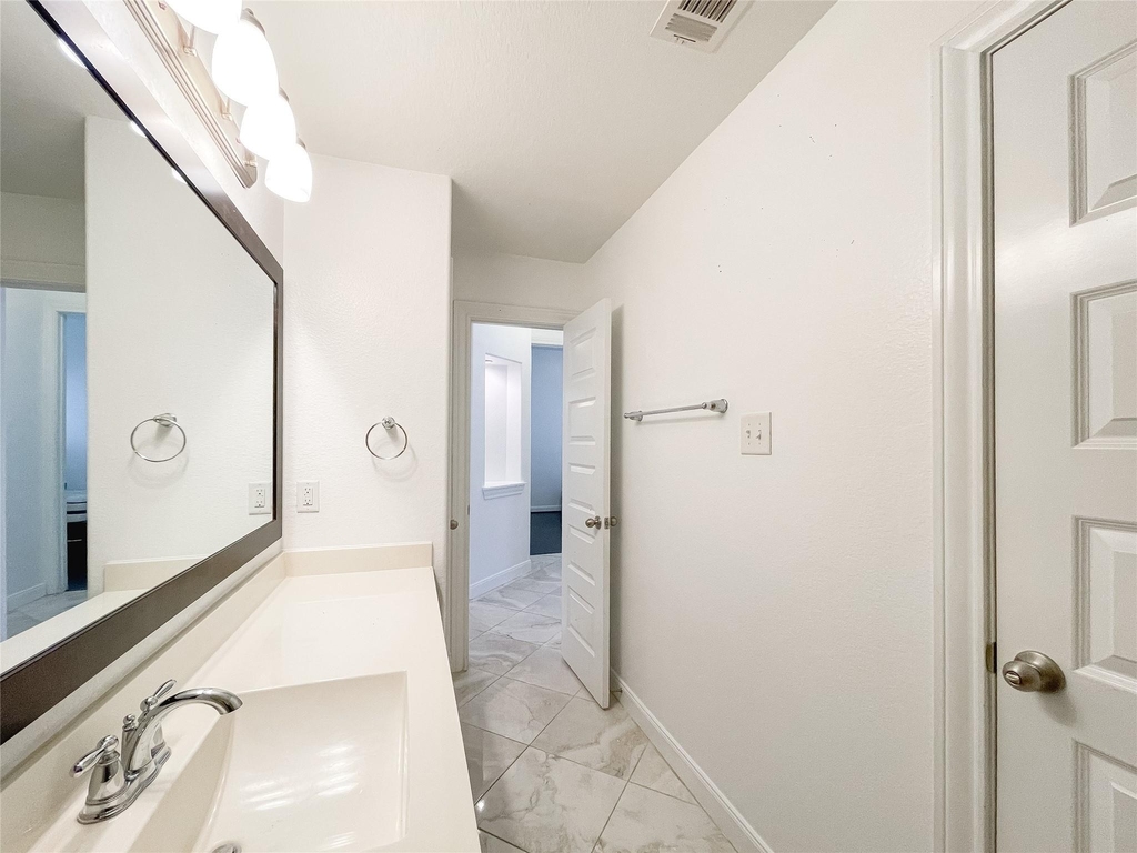 18126 Golden Falls Lane - Photo 35