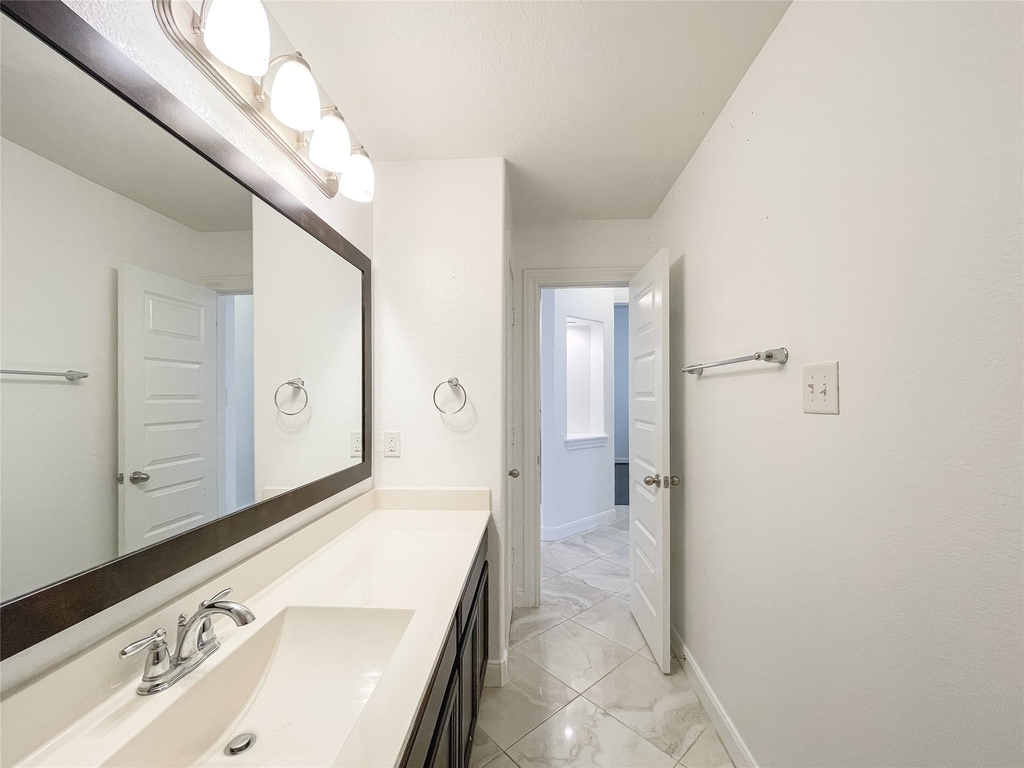 18126 Golden Falls Lane - Photo 36