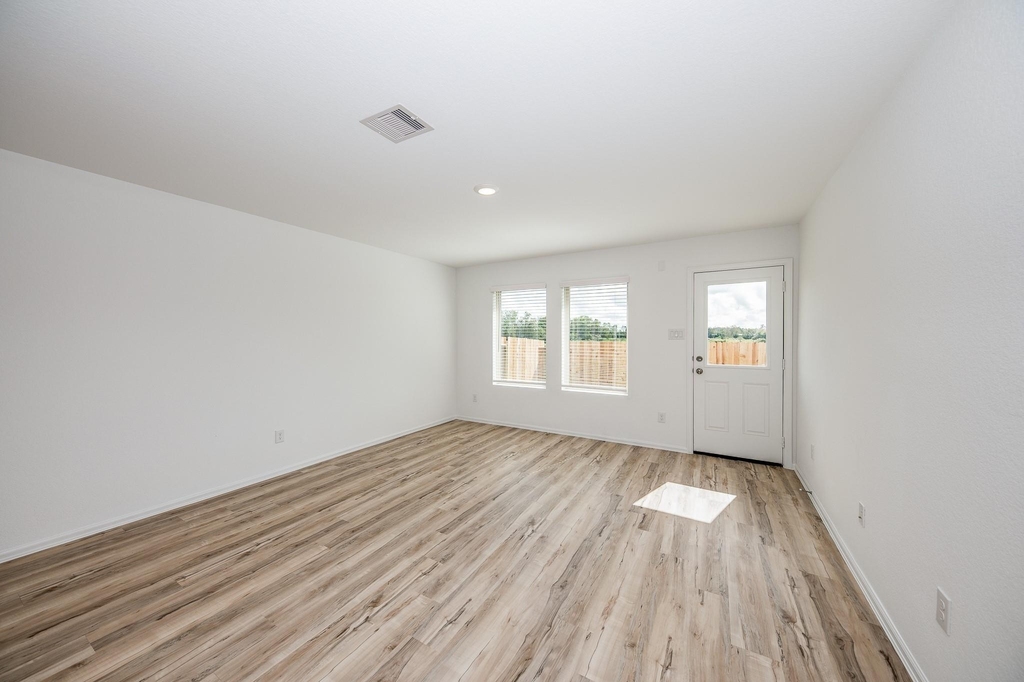 140 Austin Street - Photo 11