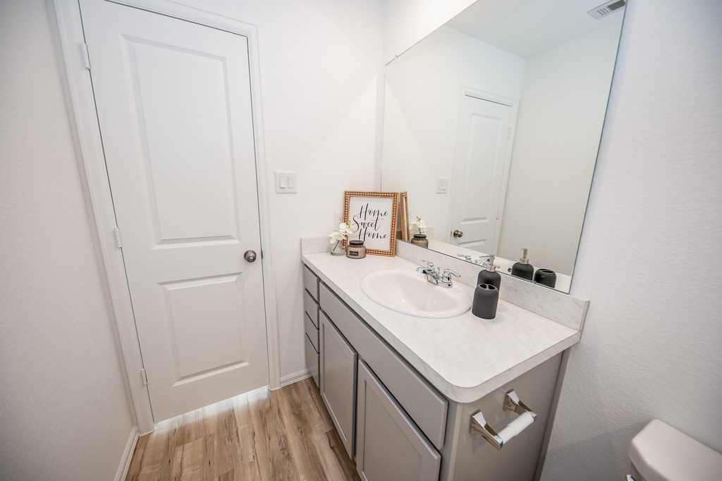 140 Austin Street - Photo 15