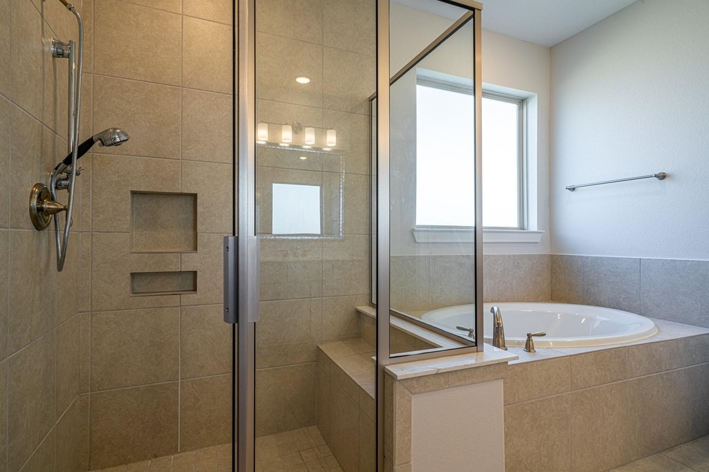 4706 Llano Loop - Photo 21