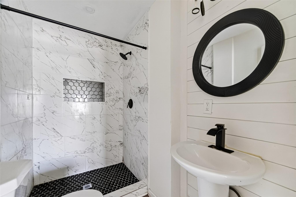 1308 W Dumble Street - Photo 13