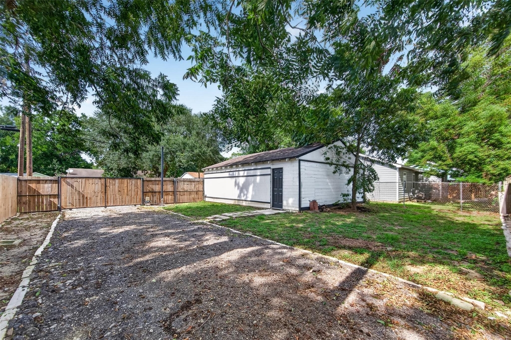 1308 W Dumble Street - Photo 27