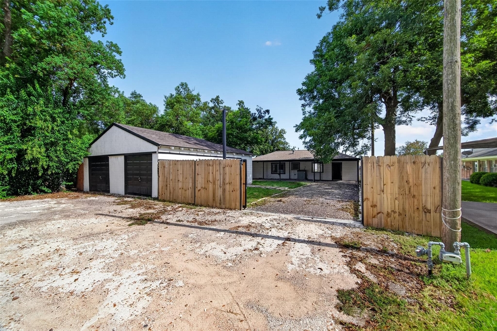 1308 W Dumble Street - Photo 33