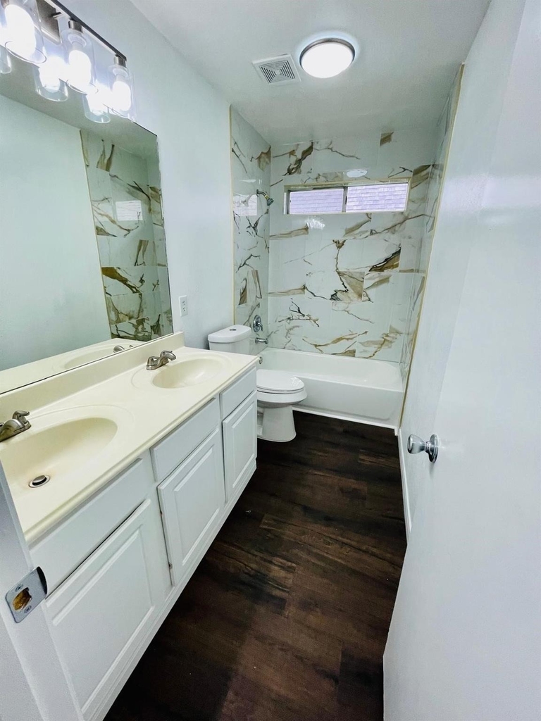 17002 Summer Hollow Drive - Photo 19
