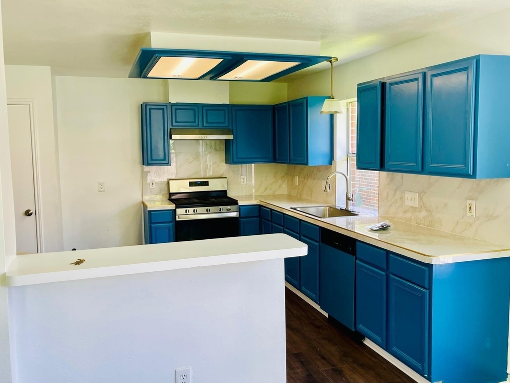 17002 Summer Hollow Drive - Photo 9