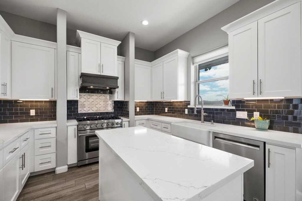 116 Waterstone Drive - Photo 2