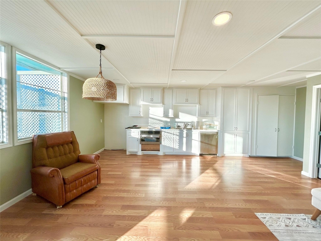 927 27th Street - Photo 3