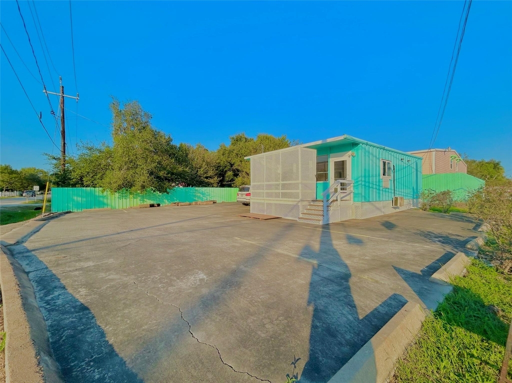927 27th Street - Photo 13