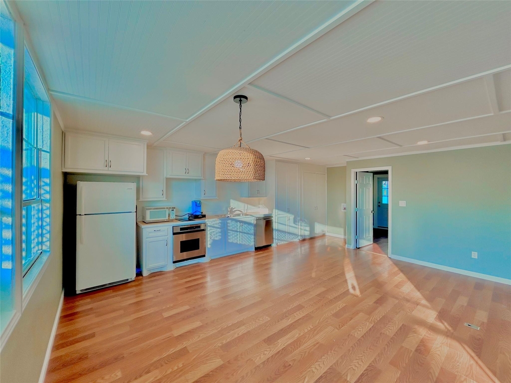 927 27th Street - Photo 19