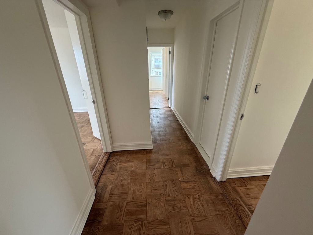 200 East 71st Street - Photo 4