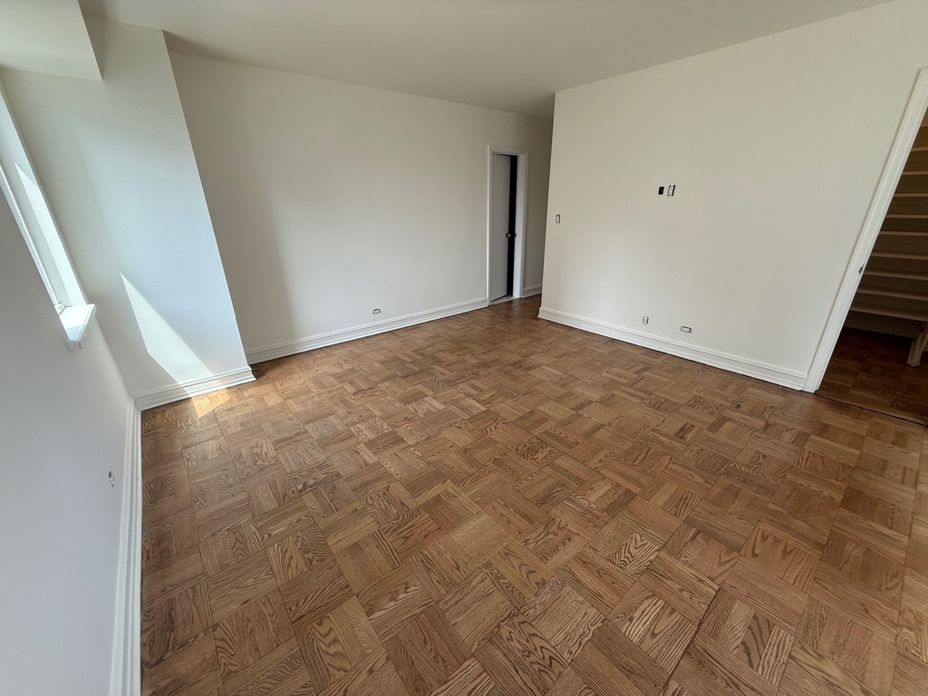 200 East 71st Street - Photo 9