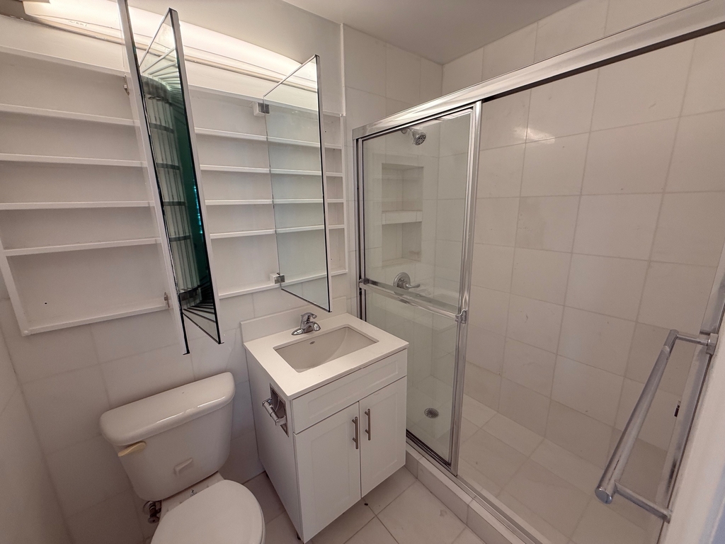 200 East 71st Street - Photo 10