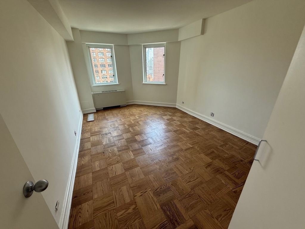 200 East 71st Street - Photo 5