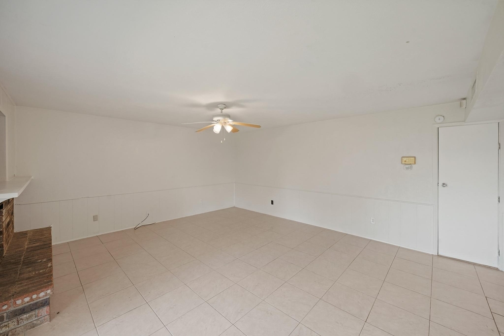15822 Danford Drive - Photo 14
