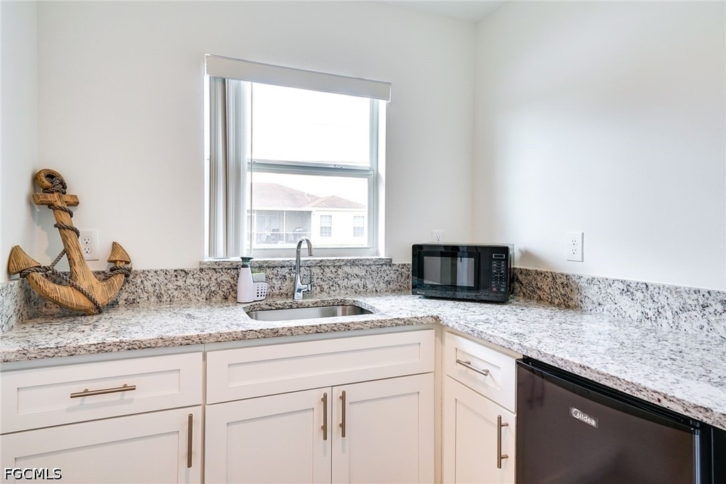 5307 6th Street W - Photo 14