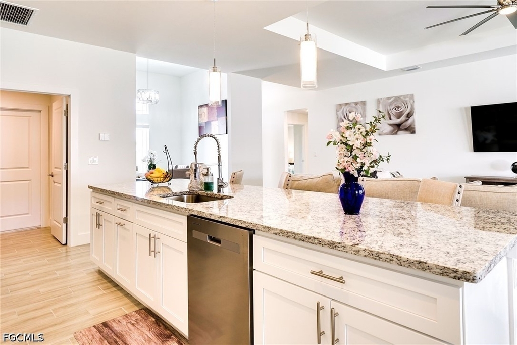5307 6th Street W - Photo 10