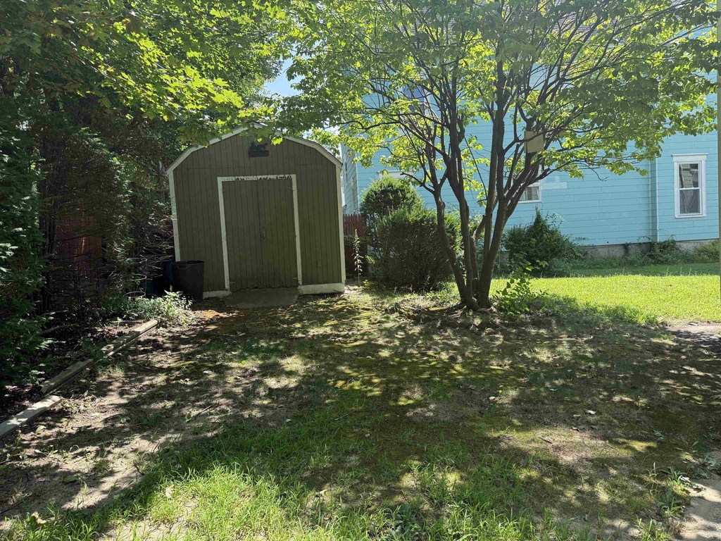 61 George - Photo 4