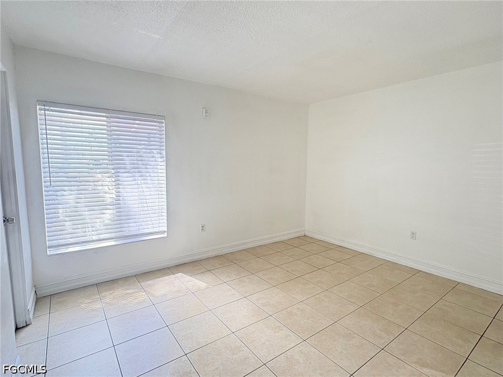 1830 Maravilla Avenue - Photo 18