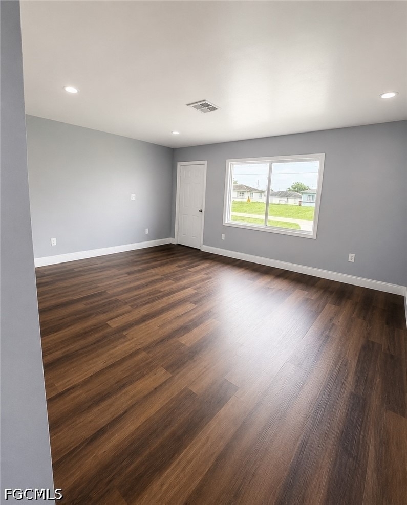 138 Gordon Avenue S - Photo 1