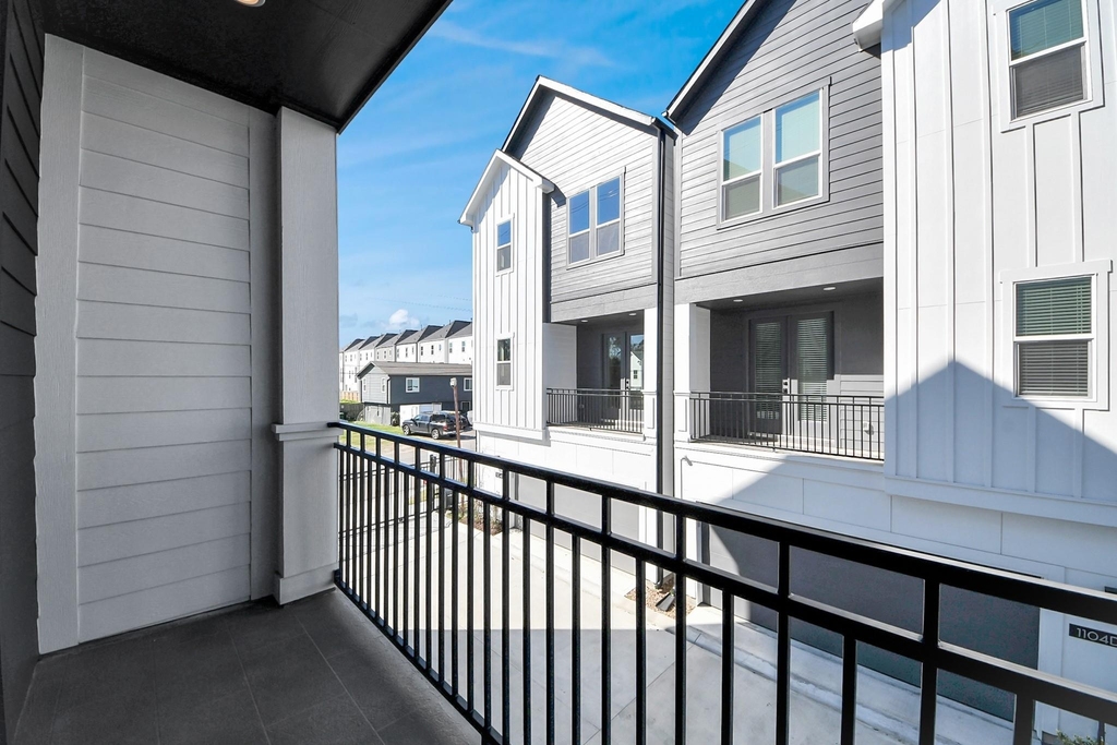 1102 Mansfield Street - Photo 35