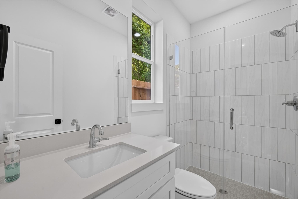 835 Rachel Street - Photo 19