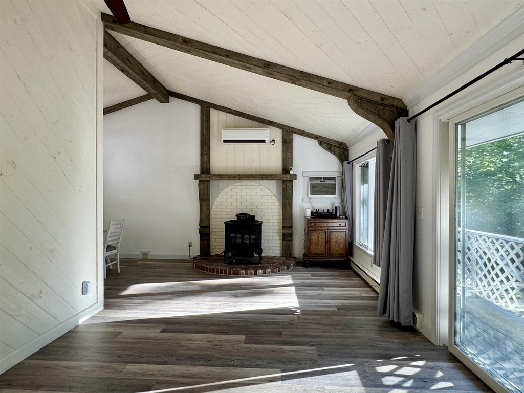 22 Hillside - Photo 4