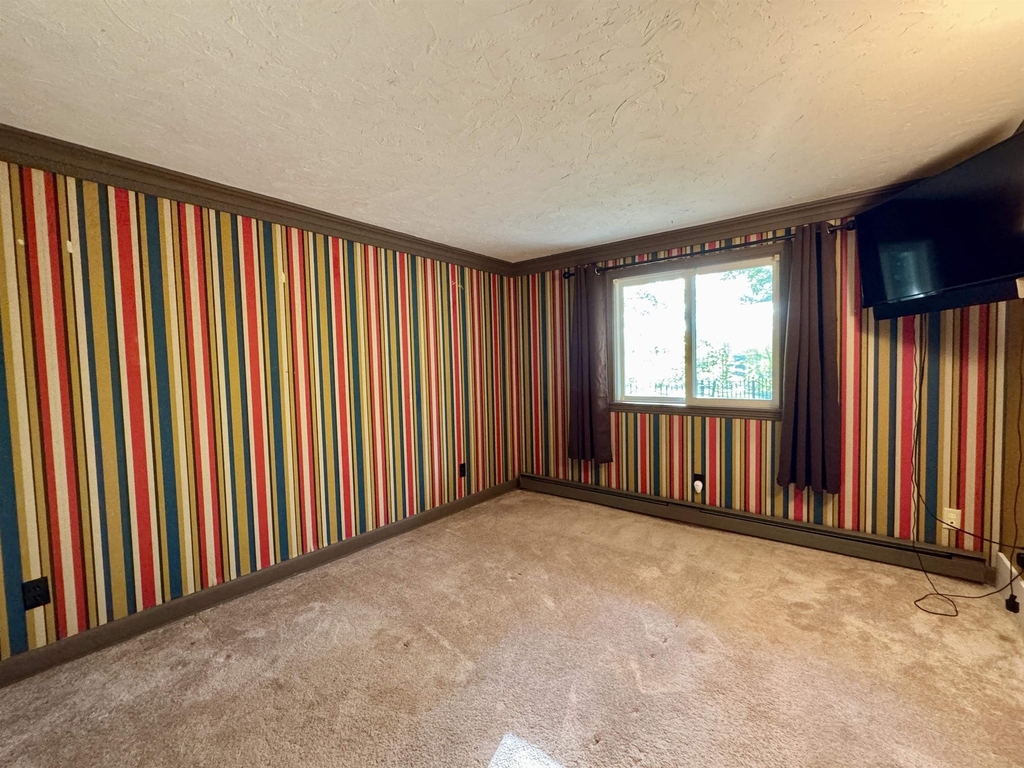 22 Hillside - Photo 30