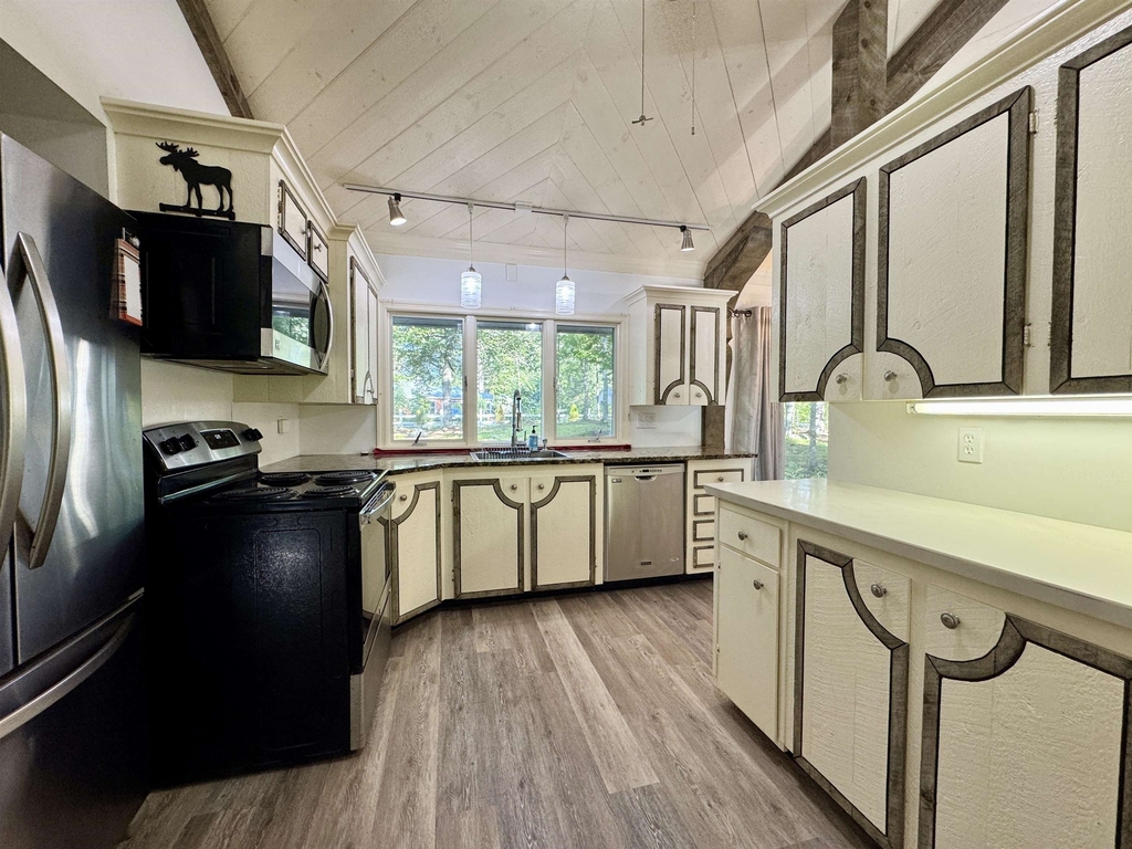 22 Hillside - Photo 14
