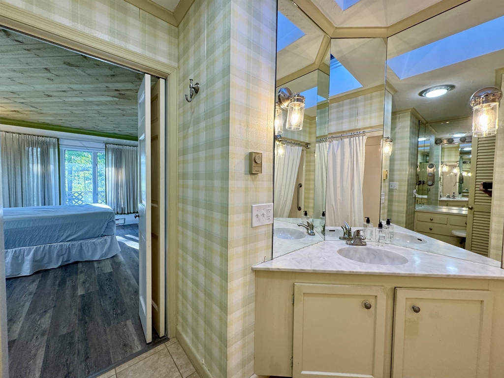 22 Hillside - Photo 19